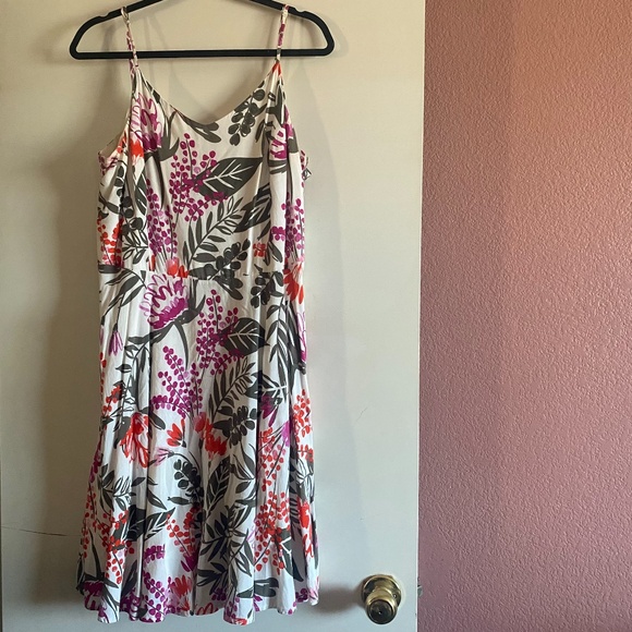 Old Navy Floral Dress - Picture 1 of 8